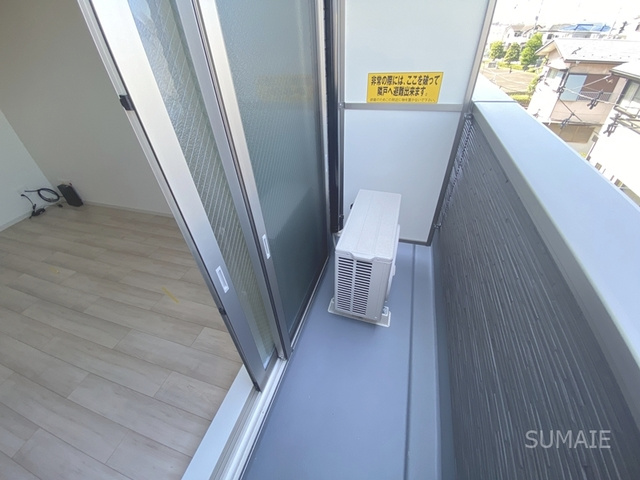 KEIAI RESIDENCE 東大宮のバルコニー