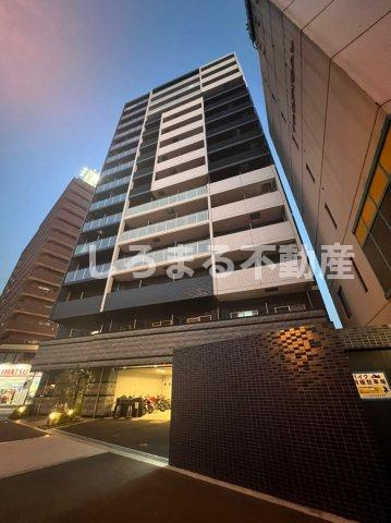 プレサンスOSAKA DOMECITY クロスティの外観