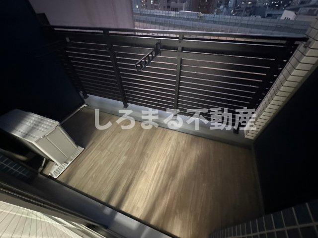 プレサンスOSAKA DOMECITY クロスティのバルコニー