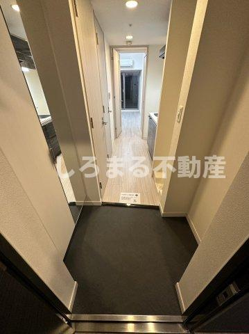 プレサンスOSAKA DOMECITY クロスティの玄関