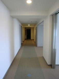 【その他共用部分】 | ドゥーエ横浜駅前 | ドゥーエ横浜駅前　廊下