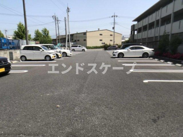 オペラハウス上大島　Ｂの駐車場|高崎、前橋エリアのお部屋探しはエンドスケープまで！お客様の理想お聞かせ下さい♪