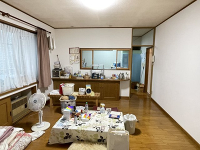 【居間・リビング】 | 千富町1丁目戸建