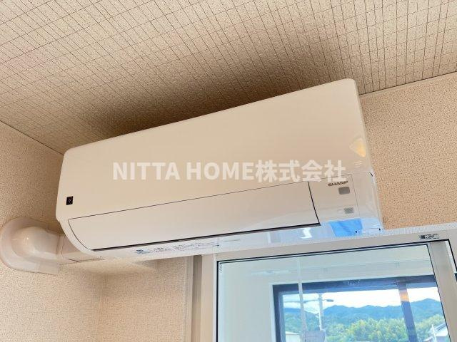 丹波篠山市西岡屋のアパートの設備|エアコンは２部屋ともついていて快適ですね(*^_^*)