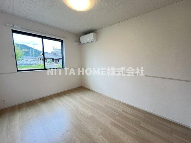 丹波篠山市西岡屋のアパートの内装|洋室にもエアコン付き★