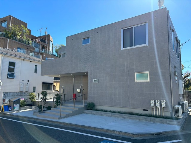 グロース久我山のエントランス|★耐震・耐火性に優れた旭化成ヘーベルメゾン★