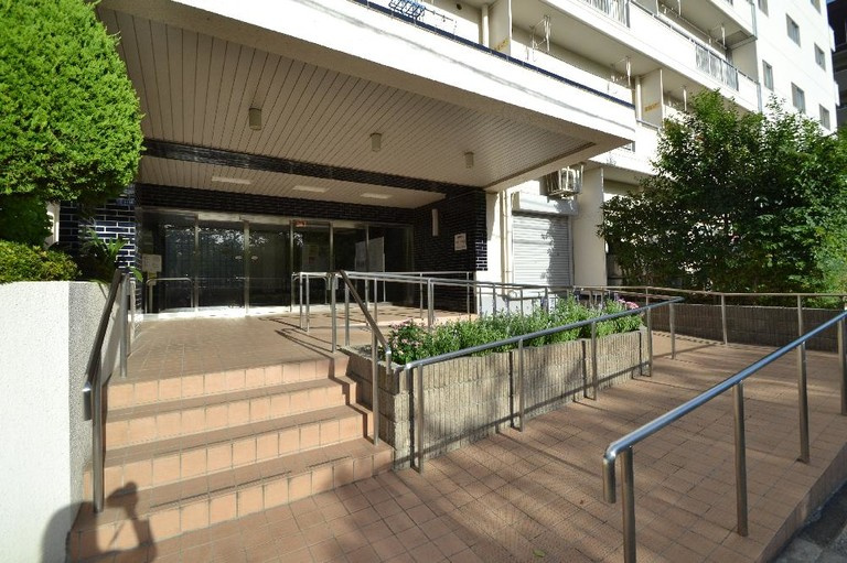 ダイアパレス東砂町　８階　リ　ノベーションのエントランス
