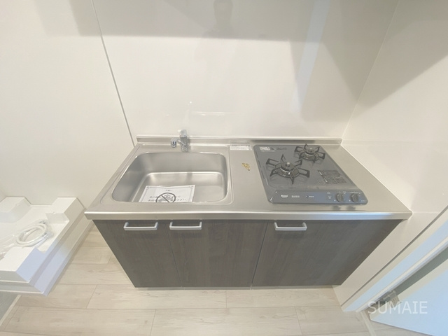 KEIAI RESIDENCE 東大宮のキッチン|2口システムキッチン