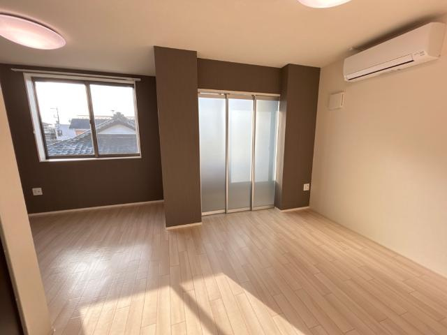 チャーム・ツートンBの居間・リビング|リビング