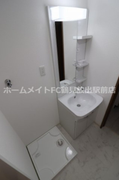 東大阪市森河内西２丁目のアパートの洗面所