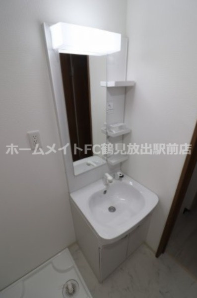 東大阪市森河内西２丁目のアパートの独立洗面台