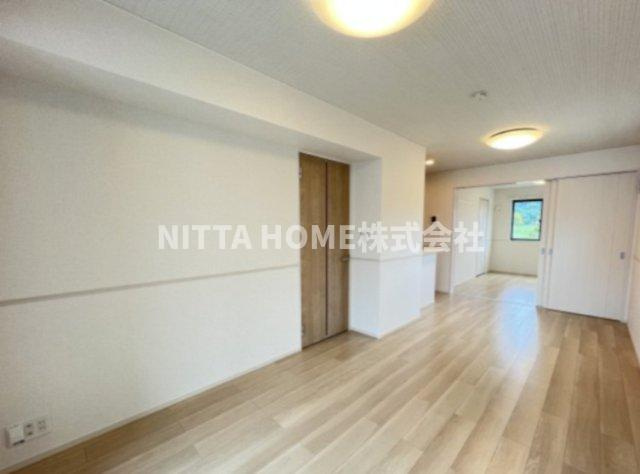 クレール丹波篠山　Ⅰの居間・リビング|１３．３帖のリビングルームです☆彡エアコン２台で全室に装備◎