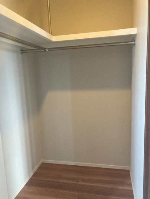 プラウド弦巻三丁目　分譲　角部屋　ペット相談　の収納