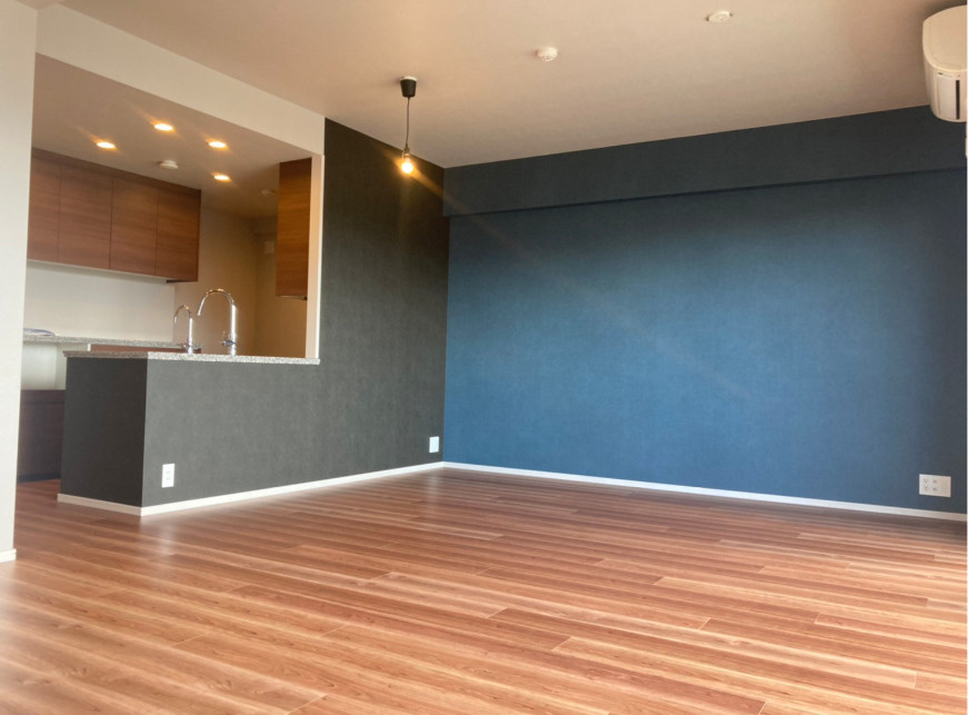 プラウド弦巻三丁目　分譲　角部屋　ペット相談　の居間・リビング