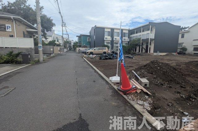 藤沢市鵠沼松が岡２丁目１４－２０新築戸建ての前面道路含む現地写真|前面道路含む現地写真です