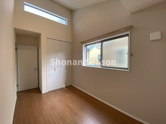 【洋室】 | 湘南の風が吹き抜ける全室2面採光◎
換気もスムーズです♪