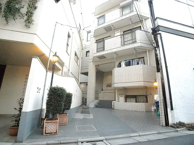 カルクス白山の外観