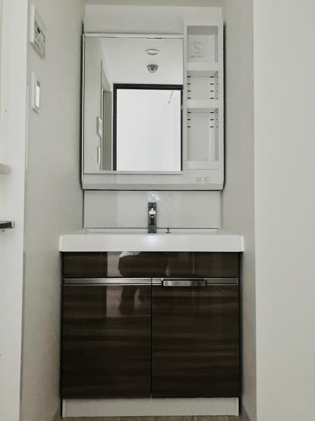 Ｄ’ｓ　ＶＡＲＩＥ三ノ輪レジデンスの洗面所