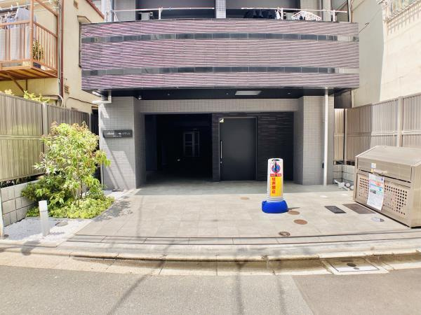 Ｄ’ｓ　ＶＡＲＩＥ三ノ輪レジデンスのエントランス