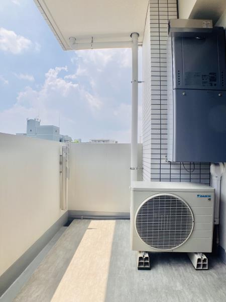 Ｄ’ｓ　ＶＡＲＩＥ三ノ輪レジデンスの居間・リビング