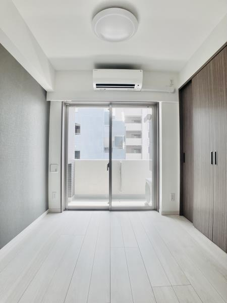 Ｄ’ｓ　ＶＡＲＩＥ三ノ輪レジデンスの居間・リビング