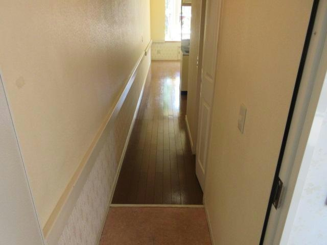 リバー1233の玄関