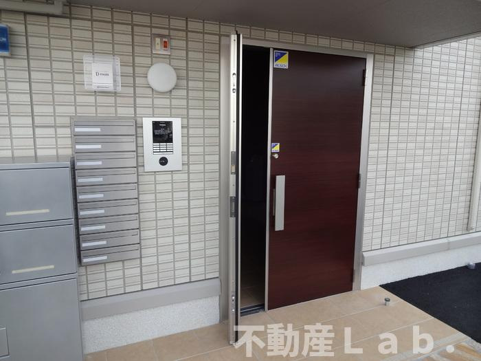 ハピネス江越のエントランス