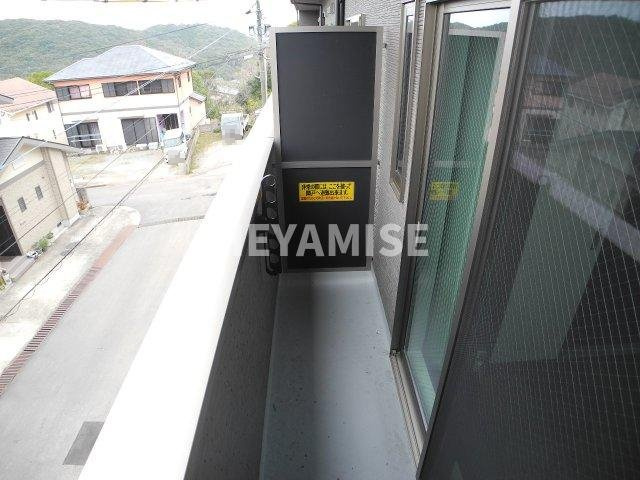 エルモーサの洗面所|シャンプードレッサー付の洗面台！乾燥機付き！　