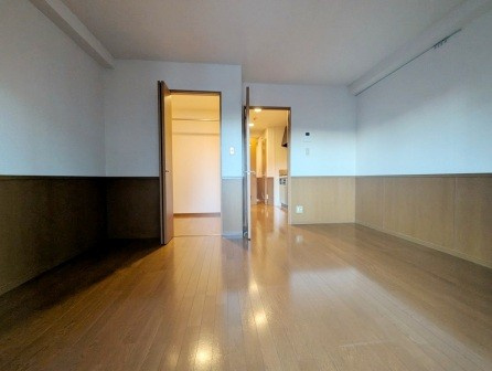 プランドール（山久保1丁目）の居間・リビング