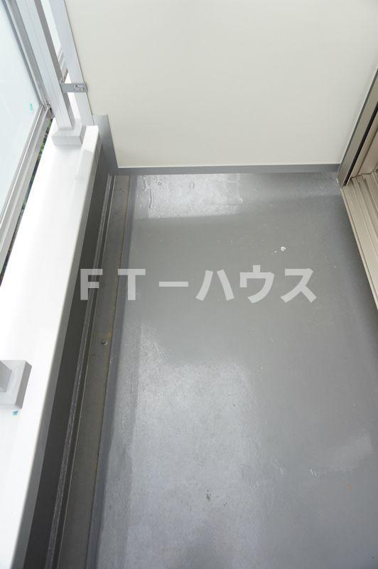 リブリ・ヨシキのバルコニー