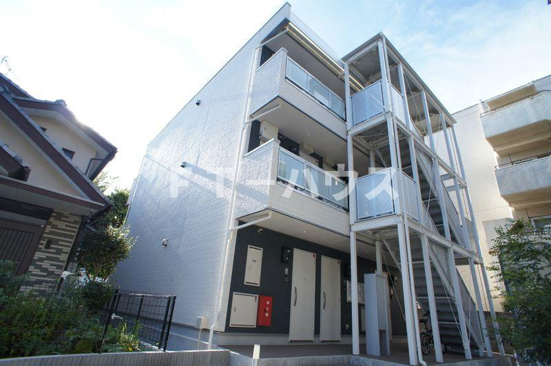 リブリ・ヨシキのエントランス