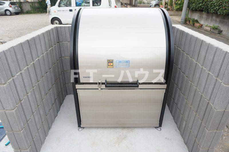 リブリ・ヨシキの設備