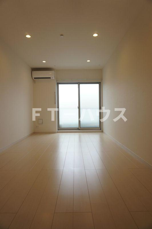 リブリ・ヨシキの寝室