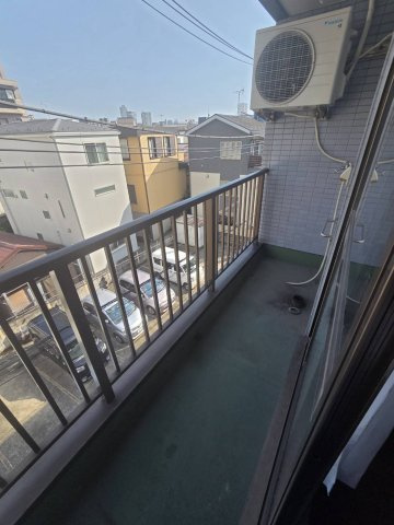 ラフォーレ町屋のバルコニー