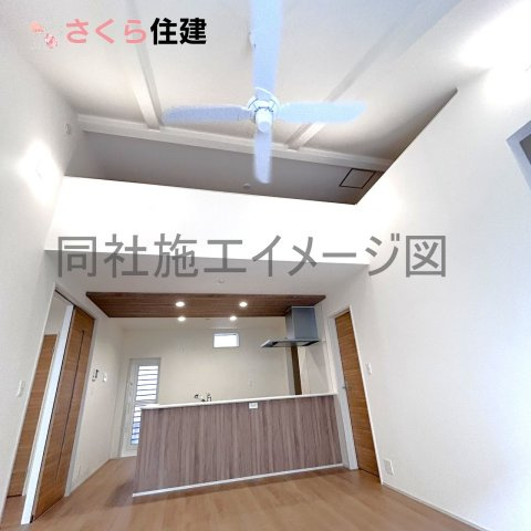 宇都宮市花房3丁目2期　1号棟のその他|同社施工物件の写真です。室内にいても、たっぷりの陽光を感じて頂ける、開放感あふれるリビングです。 										
