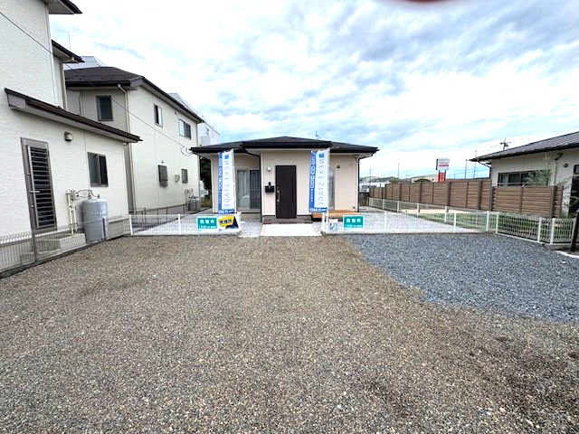 上里町七本木　中古1180の駐車場