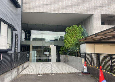 【防犯設備】 | メゾン・ド・ノア元横山 | 室内の防犯設備もチェックしましょう！モニター付きインターホンが設置されているか、防犯シャッターが設備されているか、ベランダに人が上がってきにくい高さかなどチェックしておくと入居後も安心できるでしょう。