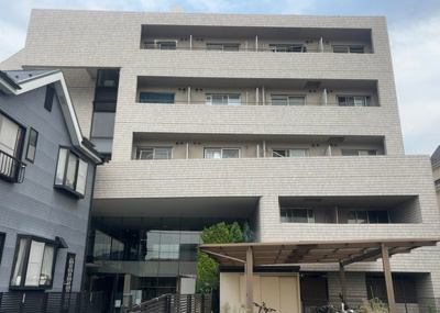 【現況写真】 | メゾン・ド・ノア元横山 | 眺望の良さを楽しめるダイニングキッチンで家族団らんの時間を過ごしてはいかがでしょうか。バルコニーから見える景色を家族で眺める時間は、時間が経つのを忘れてしまいそうですね。是非、現地を見に行きましょう！