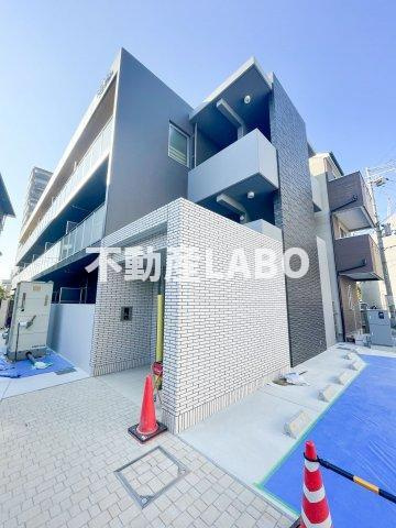 グランエクラドーム前の外観