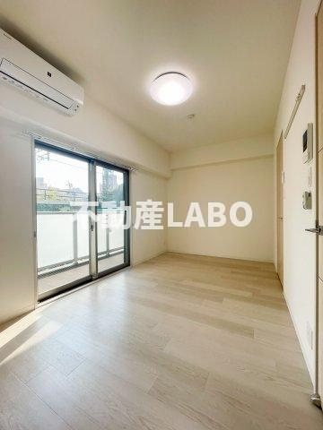 グランエクラドーム前の内装