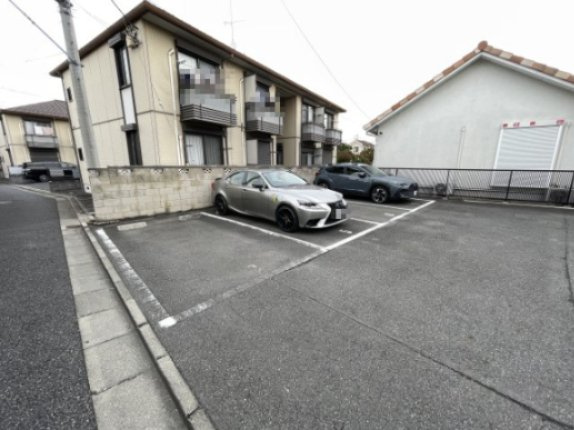 Villa Hermitage Courtの駐車場