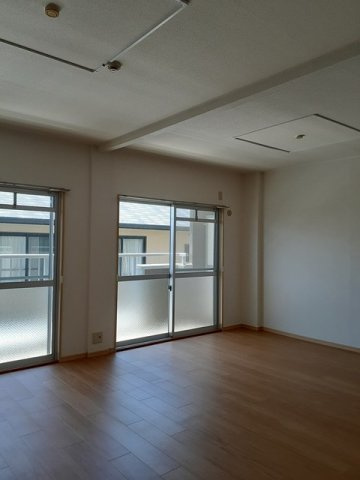 ニューマウンテンの居間・リビング