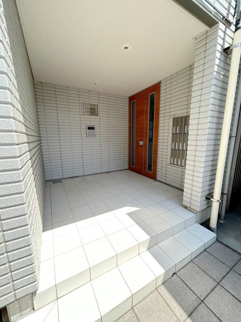 メゾン富士見のエントランス