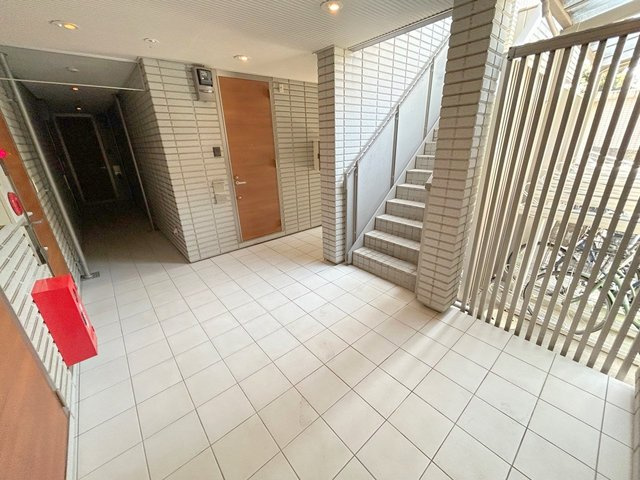 メゾン富士見のロビー|★綺麗なエントランスです♪★