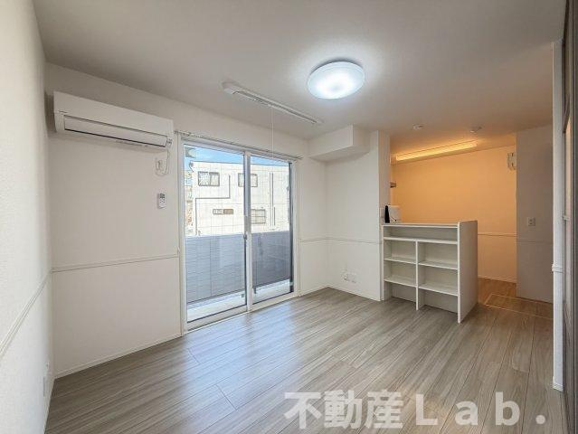 セレブ日吉の居間・リビング