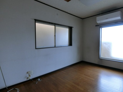 【洋室】 | 泉大津市西港町貸家