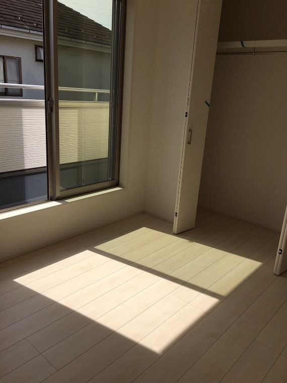 鈴木町戸建の寝室