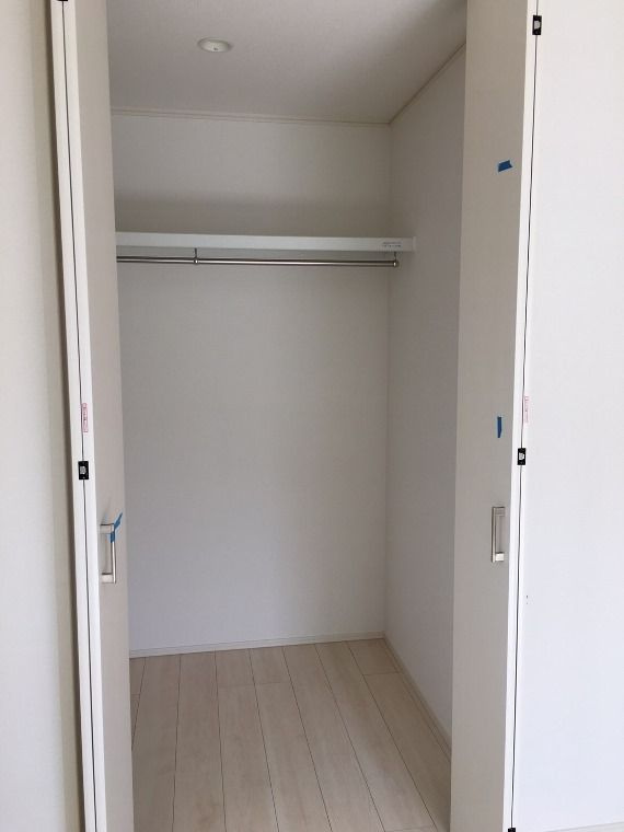 鈴木町戸建の収納