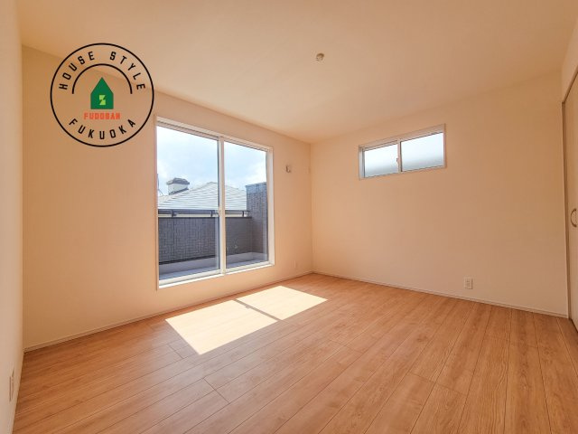 福岡市東区美和台6丁目第1-1棟（1号棟）の寝室|主寝室には収納力に優れたクローゼットがありますので、お部屋もすっきり片付きます。