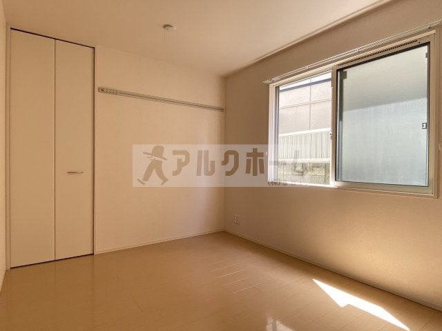 メゾンラグランジュの洋室